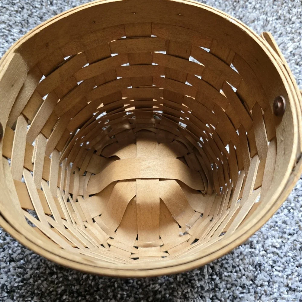 Longaberger 2004 Woven‎ Small Fruit Basket w/Handle